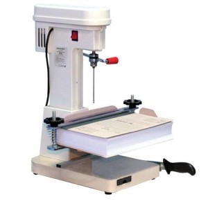 Станок для архивного переплета CROMEX M268, 250 Вт, с лотком, сшивка до 100 мм (950 листов), 532908 цена 17 222 ₽ Станок для архивного переплета CROMEX M268, 250 Вт, с лотком, сшивка до 100 мм (950 листов), 532908