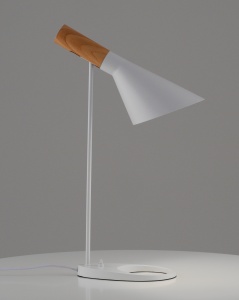 Лампа настольная Moderli V11335-1T Turin цена 8 590 ₽ Лампа настольная Moderli V11335-1T Turin